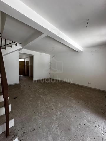 Double Storey Pulai Jaya 20mins to Tuas Checkpoint Full Loan 3