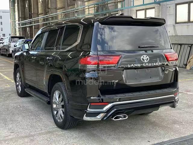 2025 Toyota LANDCRUISER 3.4 300 ZX BLK Interior - 3