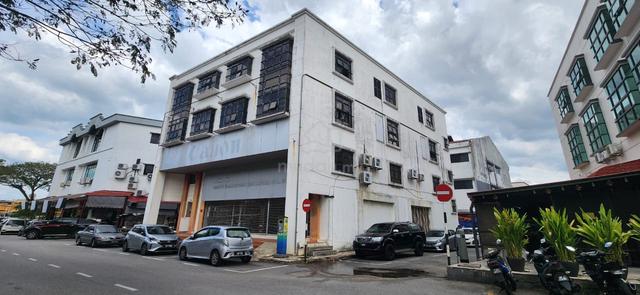 Ground Floor Shophouse for Rent at Sri Dagangan Business Center 1