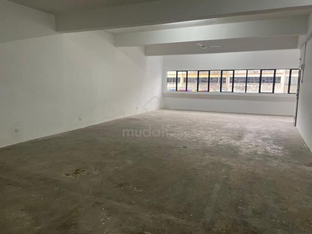 Taman Sri Muda Seksyen 25 Shah Alam 1st floor light fatory for rent 1