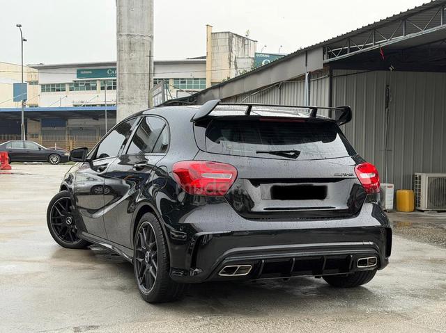 2017 Mercedes Benz A200 1.6L AMG LINE - 2
