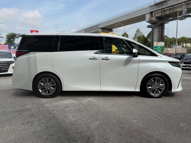 2024 Toyota ALPHARD 2.5 Z READY - 4