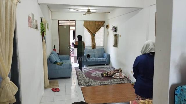 Taman Setia Rawang Flat 1