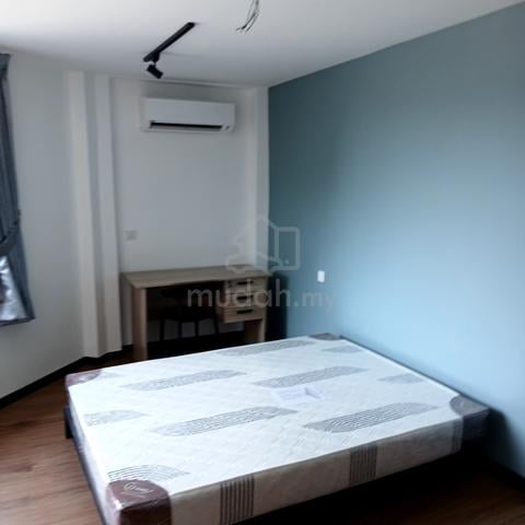 Taiping Town shop upstair room 1