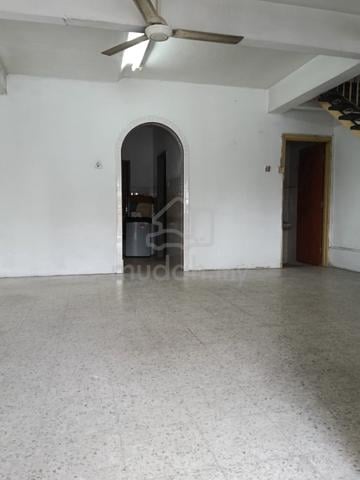 Jalan Puchong Indah 3, Puchong | 3 Bedrooms 3 Bathrooms 1