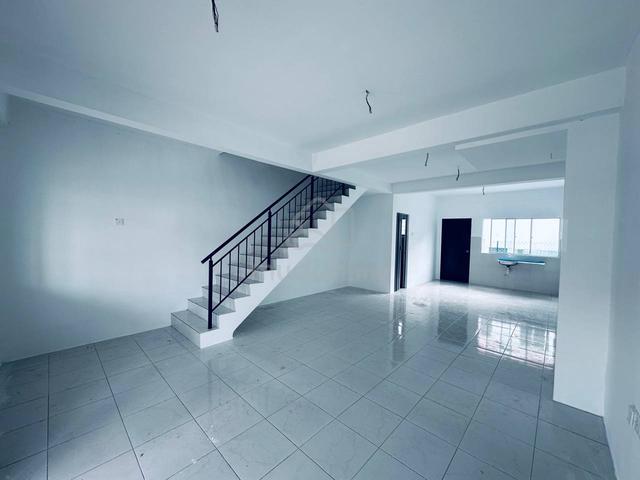 FREEHOLD DOUBLE STOREY TERRACE 🔥 / NEW HOUSE / Taman Bukit Tambun 5