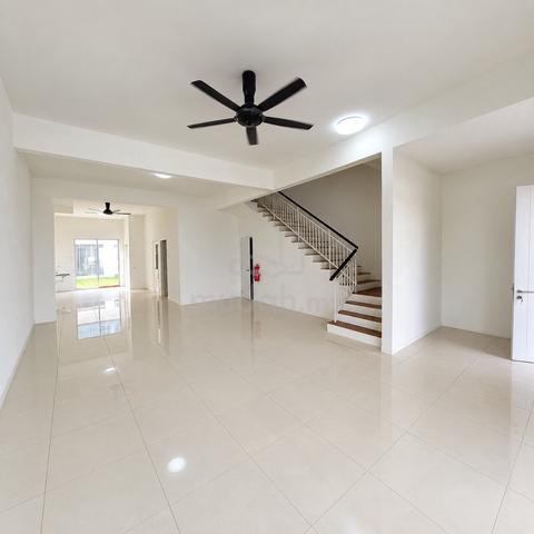 Casa View @ Cybersouth Dengkil 2 Sty 5 Room Ready to Move in for Rent 1