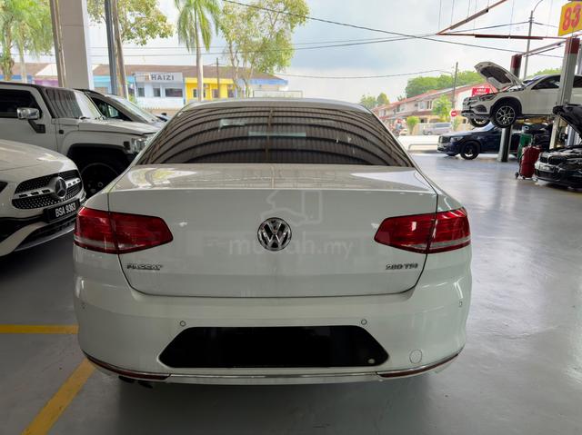2018 Volkswagen PASSAT 1.8 TSI COMFORTLINE (CKD) - 2