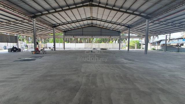 Single-Storey Warehouse / Factory for Rent at Ijok 1