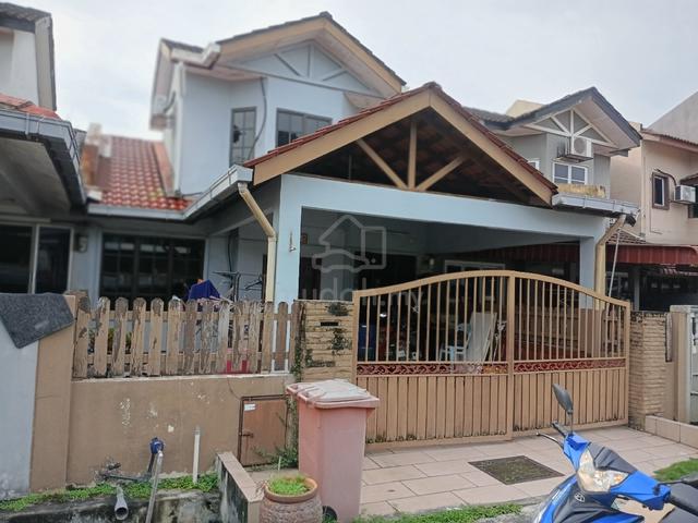 Rumah Teres Cantik 1 1/2 Tingkat Untuk Dijual 1