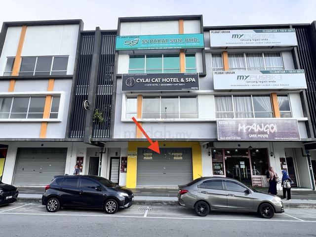 Ground Floor Facing Mainroad Alpinia Retail Avenue Desa Cempaka Nilai 1
