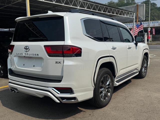 2025 Toyota LANDCRUISER 3.5 300 ZX (A) - 4