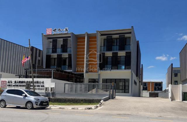 MJC Pines Square 66 3-Storey Warehouse/Showroom For Rent, Batu Kawa 1