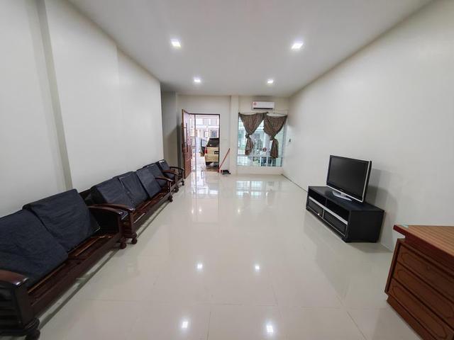 Batu Kawa Field Force Double Storey Intermediate For Sale 1