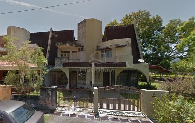EXTRA LAND Dual-entrance 2-Storey Original Terrace House For Sale 1