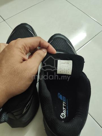Running Shoes - photo 3 of 3