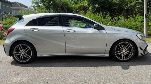 2017/19 Mercedes Benz A180 AMG Line CBU 1.6 (A) - 2