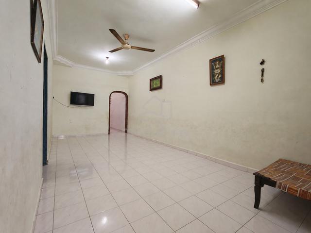 Taman Pancasila, Saleng 1 Storey Terrace House 4 bedrooms Unblock 1