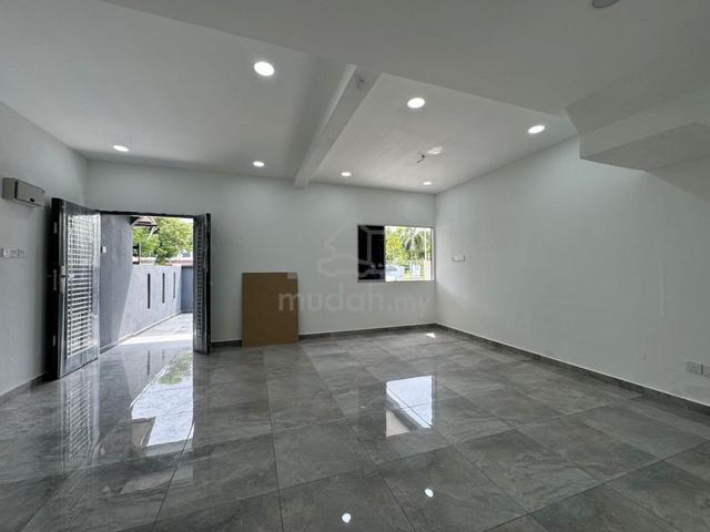 Klang Utama 2 Sty Corner House for Sales 1