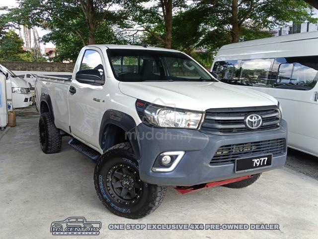 2018 Toyota HILUX 2.4 MT FACELIFT (M) - 4