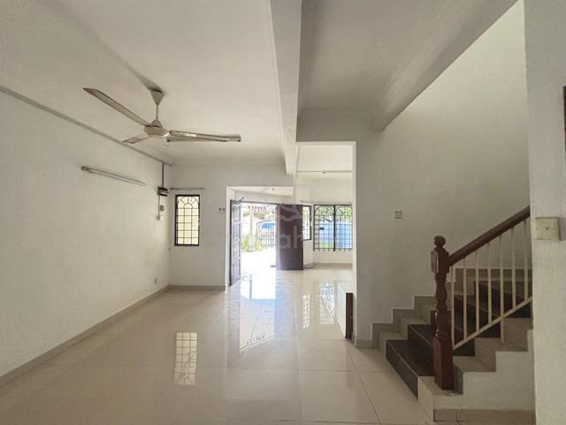 Murah‼️Non Bumi💥Double Storey Jalan Krisoberil Seksyen 7 , Shah Alam 1