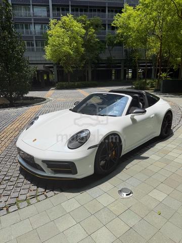 2023 Porsche 911 3.0 TARGA 4 GTS Low Miles - 2
