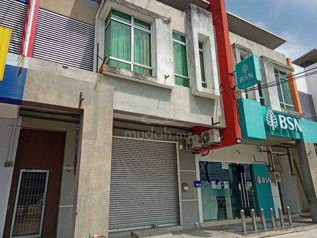 free hold shop lot for sale facing main road 1