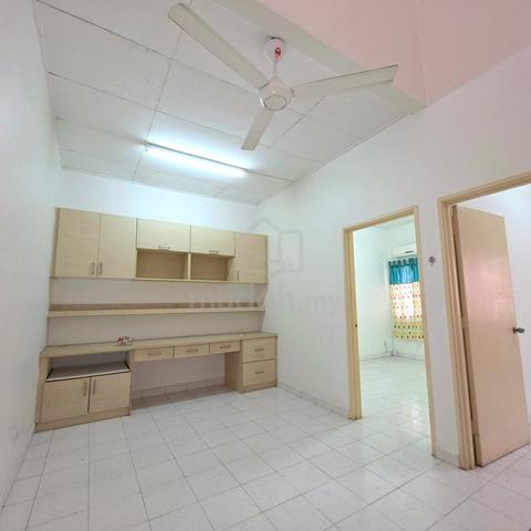House Taman Pelangi Semenyih Selangor FREEHOLD RENOVATED 1