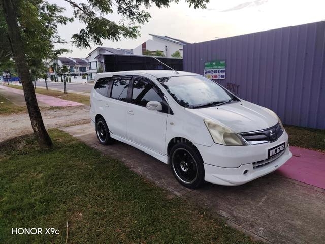 2011 Nissan GRAND LIVINA 1.6 IMPUL (A) - 1
