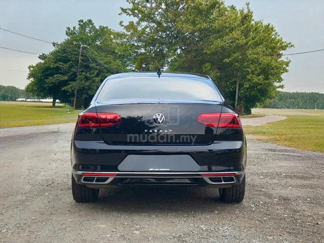 2022 Volkswagen PASSAT 2.0 R-LINE (A) - 4