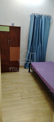 Spacious Single Room,Male,Putra Suria Resident, 2min Cheras LRT 1
