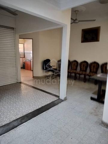 Rumah Teres 2 Tingkat, Seksyen 11 1