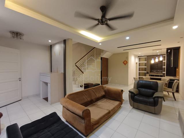 Taman Desa Tebrau 2 storey house for Rent 1