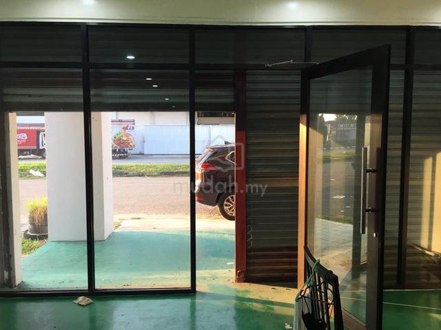 Corner lot 3 storeys shop house 3