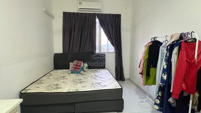 Master Room Female 1