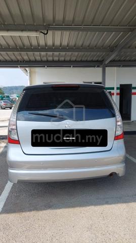 2010 Mitsubishi GRANDIS 2.4 FACELIFT (A) - 2
