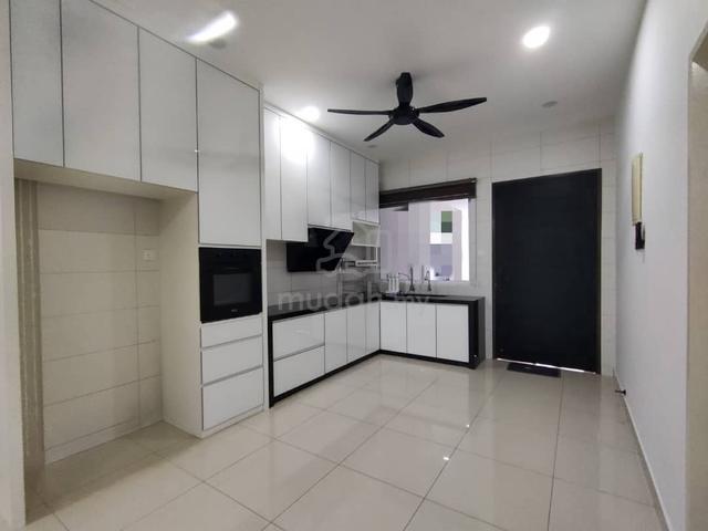 Renovated Gated 3 Storey Terrace | Taman Desa Oren | Sungai Puyu 1