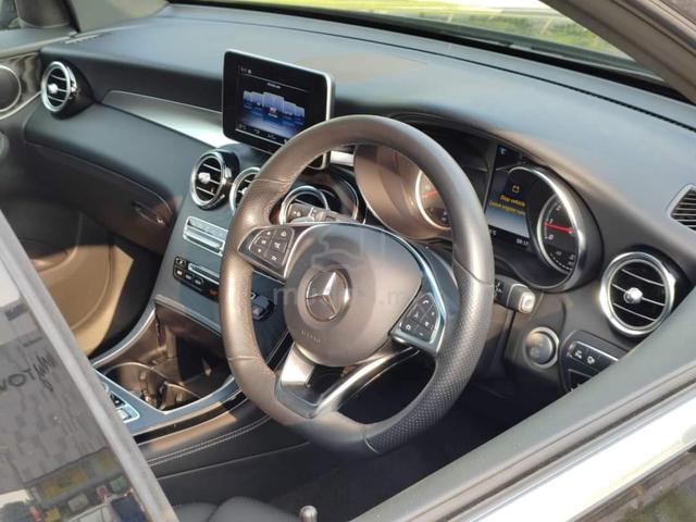 Recon 2019 Mercedes-Benz GLC200 AMG Fully Loaded - 2