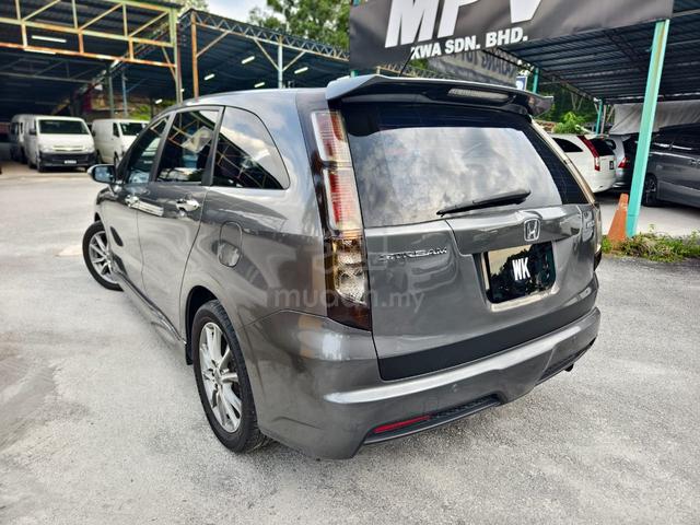 2011 Honda STREAM 1.8 i-VTEC RSZ FACELIFT (A) - 3