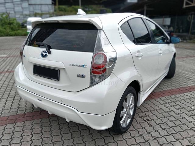2013 Toyota PRIUS C 1.5 TRD SPORTIVO (HYBRID) (A) - 4