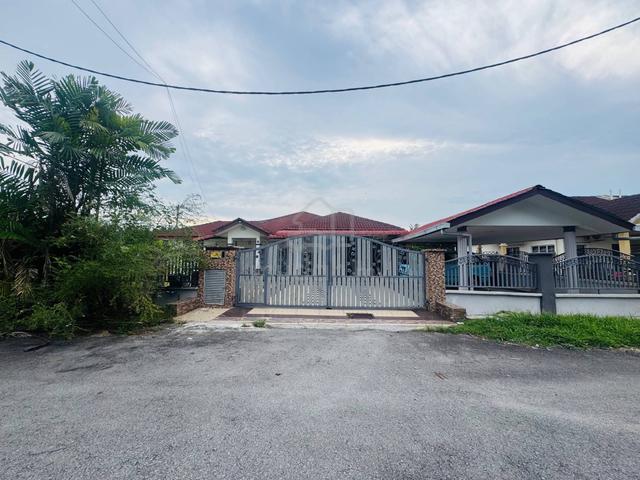 SINGLE STOREY BANGLO Taman Jejarom Permai Jenjarom Selangor HUGE LAND 1