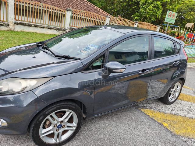 RARE GEM! 2012 Ford – Only 15k KM Mileage! Direct - 5