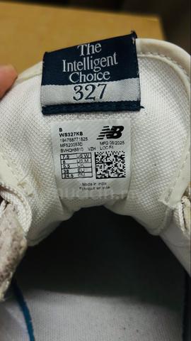 Kasut new balance 327 untuk dijual - photo 2 of 6