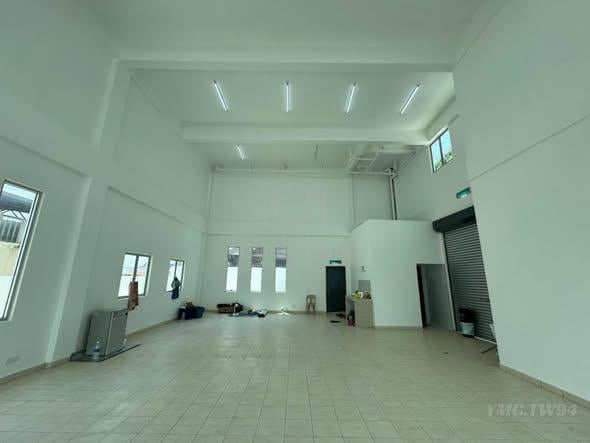 FACING MAIN ROAD Pandamaran Bungalow Shop Lot 2 Storey 60x70 BrandNew 1