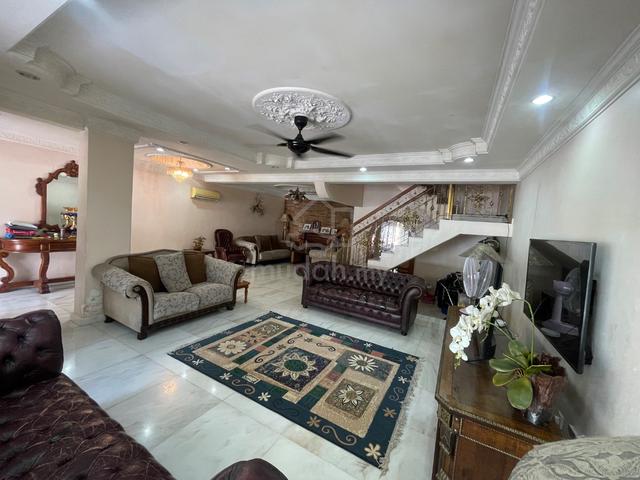 For Sale: 5 Bedroom 2-Storey Terrace House in Athinahapan 1