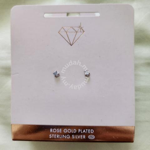 Rose Gold Mismatch Face Earrings - Lovisa