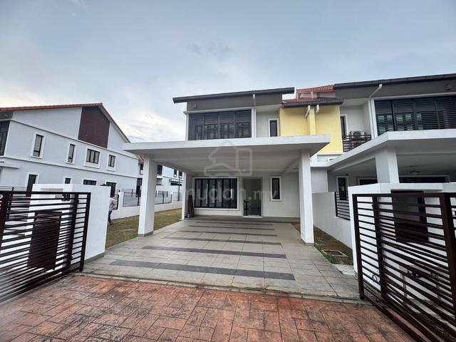 Facing playground end lot Pentas 5 Alam Impian Shah alam 1