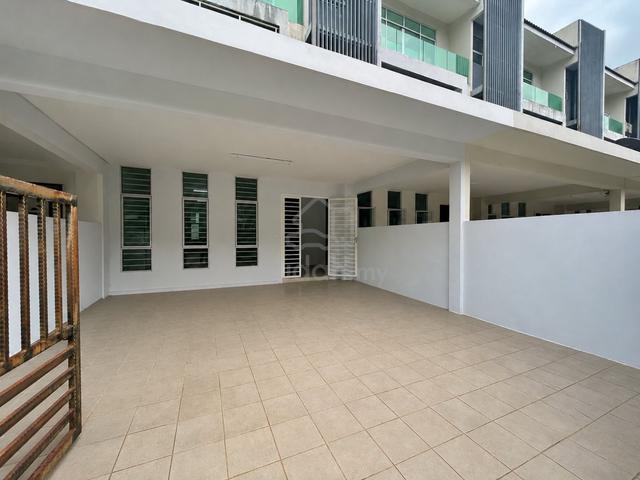 3 Storey Terrace @ Bangi Avenue 3 For Rent 1