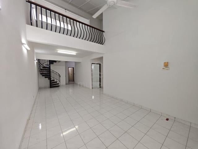 Taman Molek@1.5 Storey House (New Painting) 1