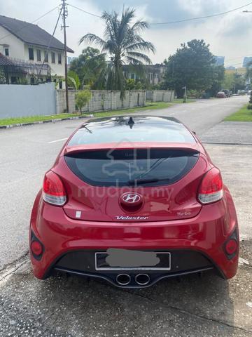 2015 Hyundai VELOSTER 1.6 TURBO SPORT FACELIFT (A) - 4